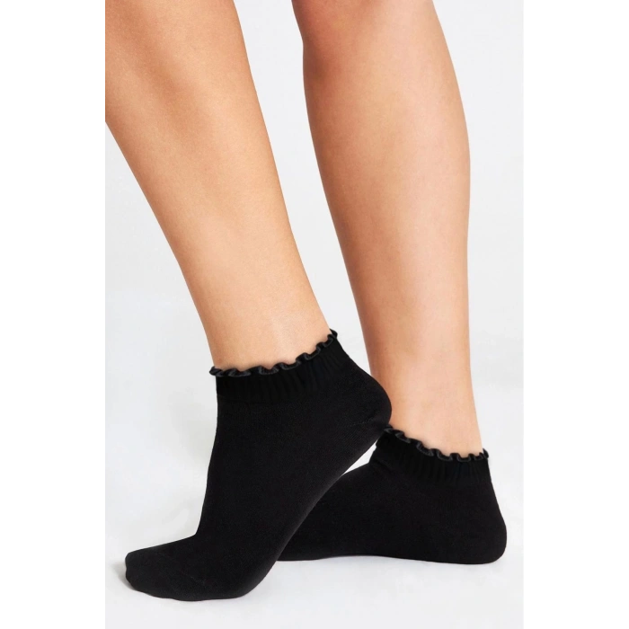 Bambu Kadın Fırfırlı Patik Lastiksiz Dikişsiz Siyah Çorap 3Lü Paket