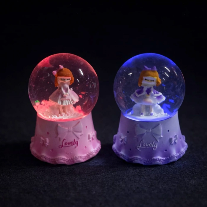 Mini Işıklı Sevimli Kız Kar Küresi