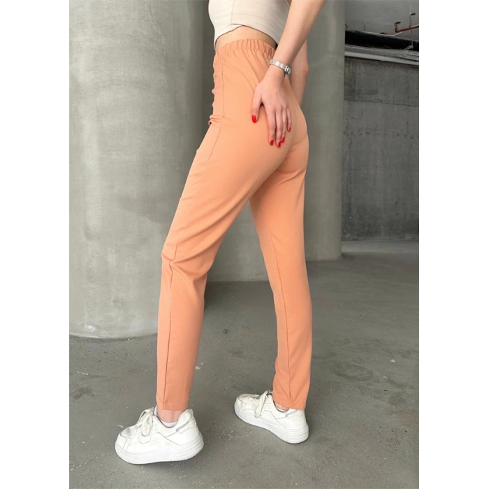 Beli lastikli karamel pantolon