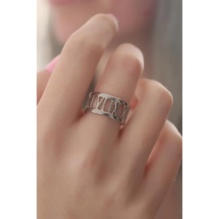 Gümüş Renk Roma Rakam Model Kadın Yüzük