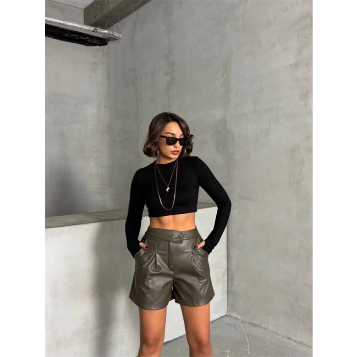 İki düğmeli pileli şort