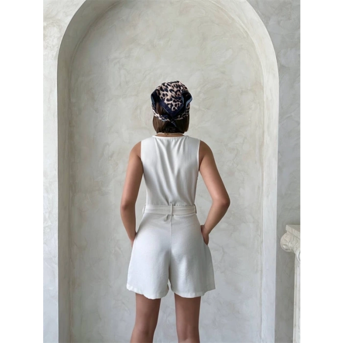 Kuşaklı şortlu tulum