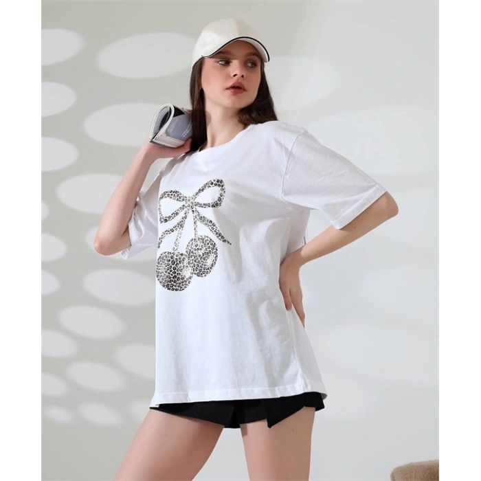 Leopar Desenli kiraz Baskılı Kadın T-Shirt