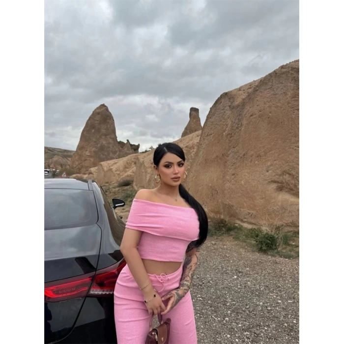 Madonna yaka bol paça pantolonlu takım