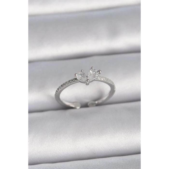 Pirinç Gümüş Renk Ayaralanabilir Zirkon Taşlı Kalp Model Kadın Yüzük