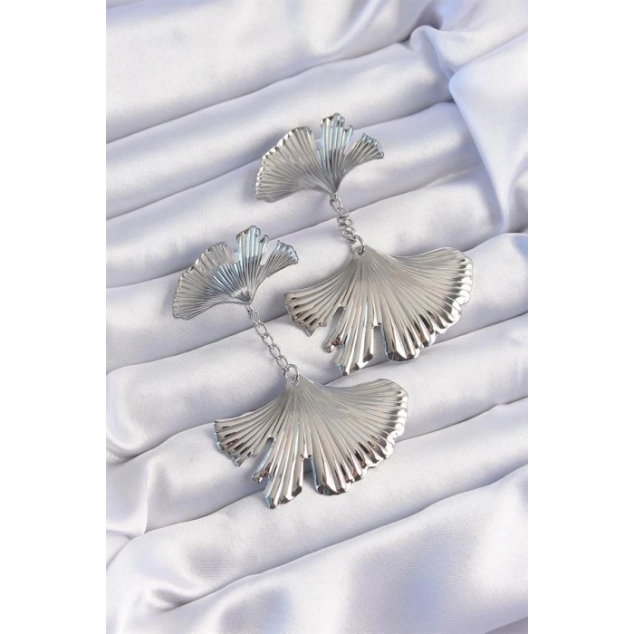 Pirinç Gümüş Renk Tırtıklı Yaprak Model Sallantılı Küpe