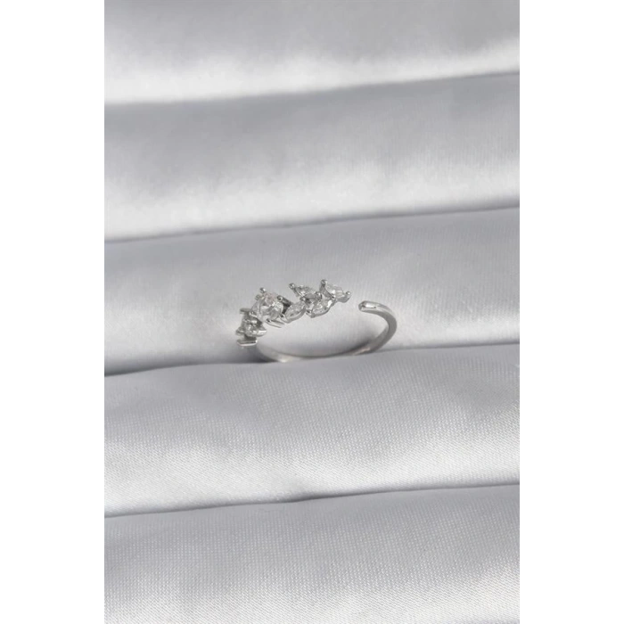 Pirinç Gümüş Renk Zirkon Taşlı Çiçek Model Kadın Yüzük