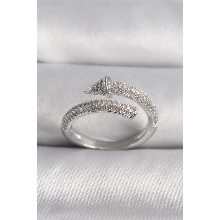 Pirinç Gümüş Renk Zirkon Taşlı Çivi Model VIP Seri Kadın Yüzük