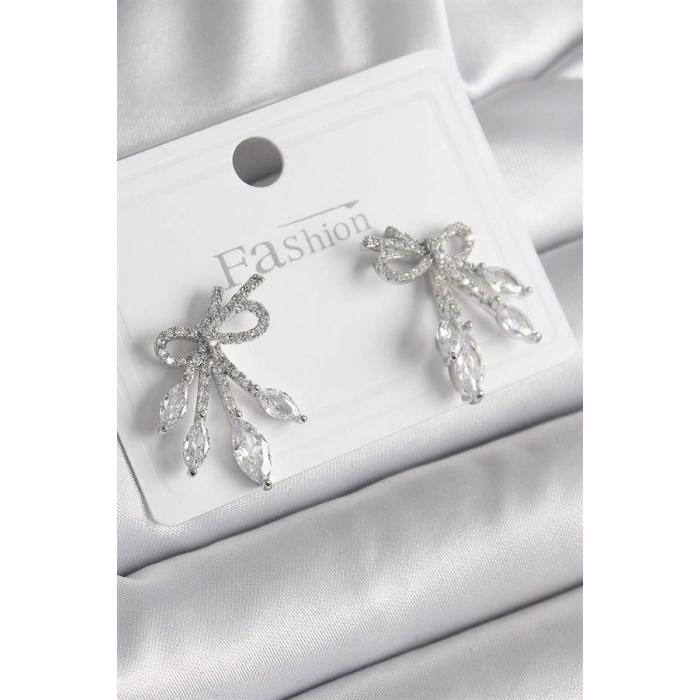 Pirinç Gümüş Renk Zirkon Taşlı Düğüm Model Damla Zirkon Taşlı Kadın Küpe