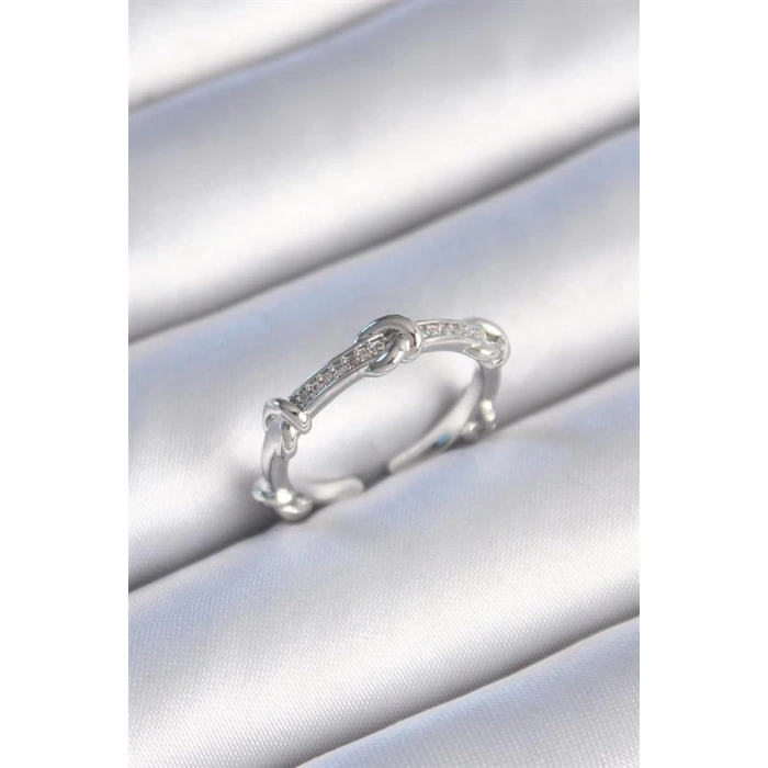 Pirinç Gümüş Renk Zirkon Taşlı Düğüm Model Kadın Yüzük