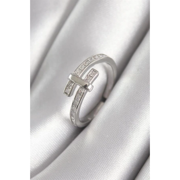 Pirinç Gümüş Renk Zirkon Taşlı Kadın Yüzük