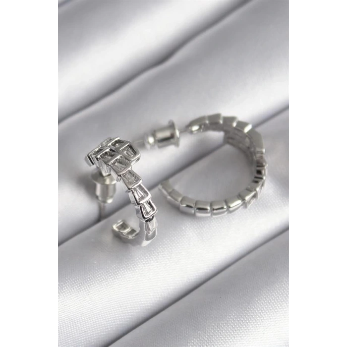 Pirinç Gümüş Renk Zirkon Taşlı Yılan Model Kadın Küpe