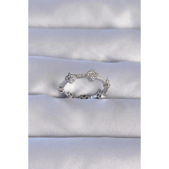 Pirinç Gümüş Renk Zirkon Taşlı Yonca Model Ayarlanabilir Yüzük