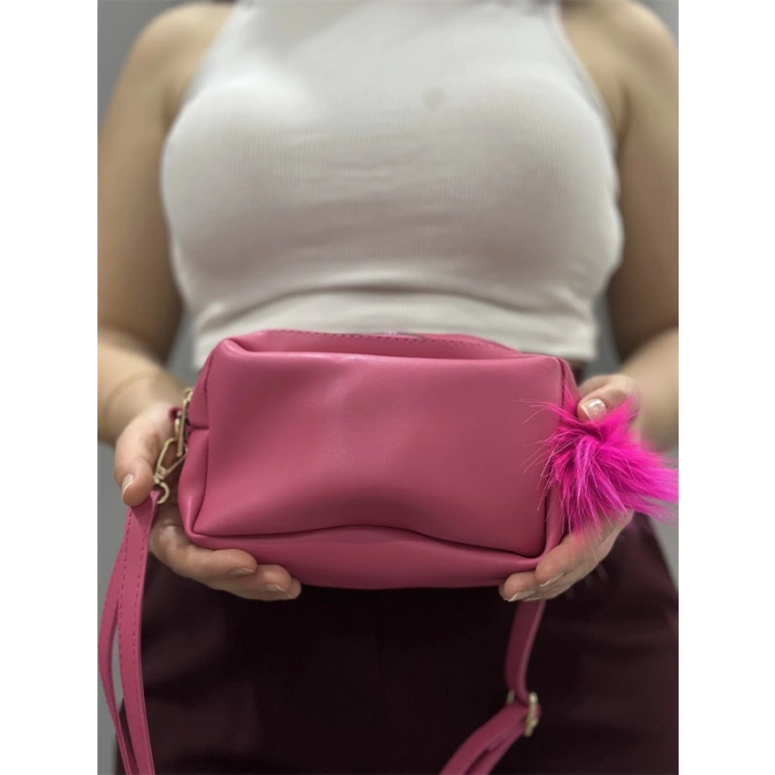 Ponpon fuşya cilt çanta