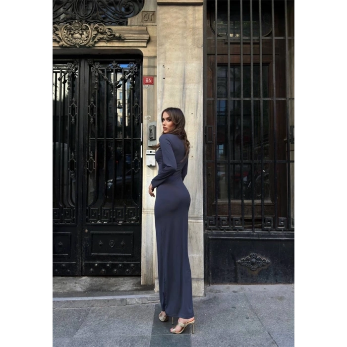 Uzun kollu uzun elbise