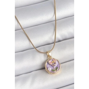 316L Çelik Gold Renk Zincir Mor Minimal Çiçek İşlemeli İnci Detay Portre Model Kadın Kolye