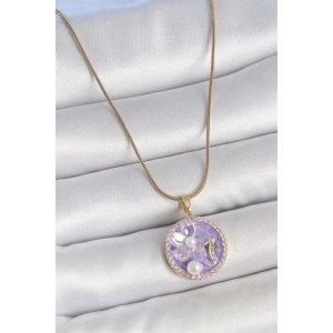 316L Çelik Gold Renk Zincir Zirkon Taşlı Mor Mineli Çiçek İşlemeli İnci Detay Portre Model Kadın Kolye