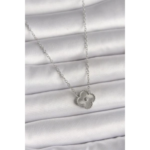 316L Çelik Gümüş Renk İşleme Detaylı Yonca Model Kadın Kolye