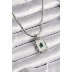316L Çelik Gümüş Renk İtalyan Zincir Beyaz Sedefli Kare Portre Model Zümrüt Taş Detay Kadın Kolye