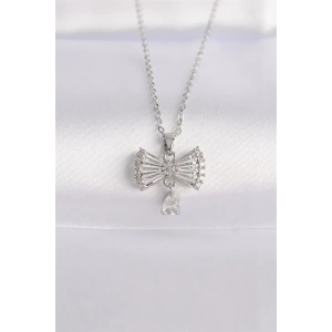 316L Çelik Zincir Gümüş Renk Zirkon Taşlı Kalp Detay Fiyonk Kolye