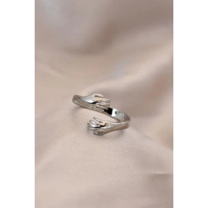 Ayarlamalı Gümüş Renk Metal Sarılan Eller Model Yüzük