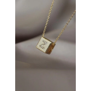 Gold Renkli Küp Model Zirkon Taşlı Z Harfli Kolye