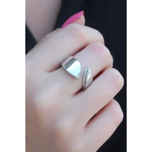 Gümüş Renk Zirkon Taşlı Kadın Yüzük