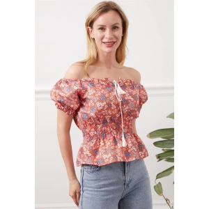 Madonna yaka çiçekli bluz