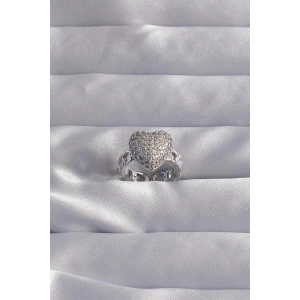 Pirinç Ayarlamalı Gümüş Renk Zirkon Taşlı Bombeli Kalp Yüzük