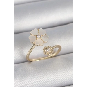 Pirinç Gold Renk Beyaz Mineli Çiçek Model Zirkon Taş Detay Kadın Yüzük