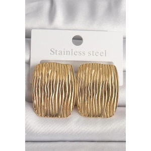 Pirinç Gold Renk İşlemeli Kare Plaka Model Kadın Küpe