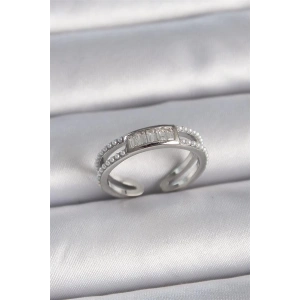 Pirinç Gümüş Renk Ayarlanabilir Sıralı İncili Zirkon Taşlı Kadın Yüzük