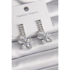 Pirinç Gümüş Renk Su Yolu Zirkon Taşlı Çiçek Model Kadın Küpe