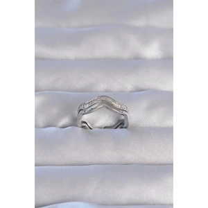 Pirinç Gümüş Renk Zirkon Taşlı Dalgalı Su Yolu Model Ayarlanabilir Yüzük