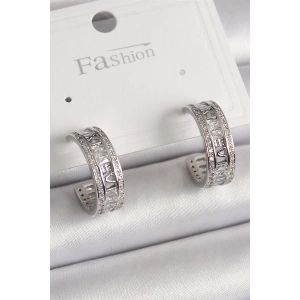 Pirinç Gümüş Renk Zirkon Taşlı İşleme Detay Halka Model Kadın Küpe