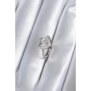 Pirinç Gümüş Renk Zirkon Taşlı Kalp Charm Model Kadın Yüzük