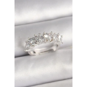 Pirinç Gümüş Renk Zirkon Taşlı Kalp Model Ayarlanabilir Kadın Yüzük