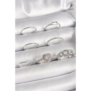 Pirinç Gümüş Renk Zirkon Taşlı Kalp Model Kadın Yüzük Kombini