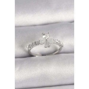 Pirinç Gümüş Renk Zirkon Taşlı Yonca Model İnci Detay Ayarlanabilir Yüzük