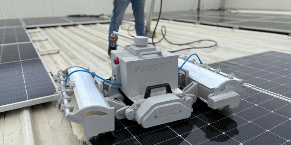 Güneş Paneli Temizlik Robotları Nasıl Çalışır?