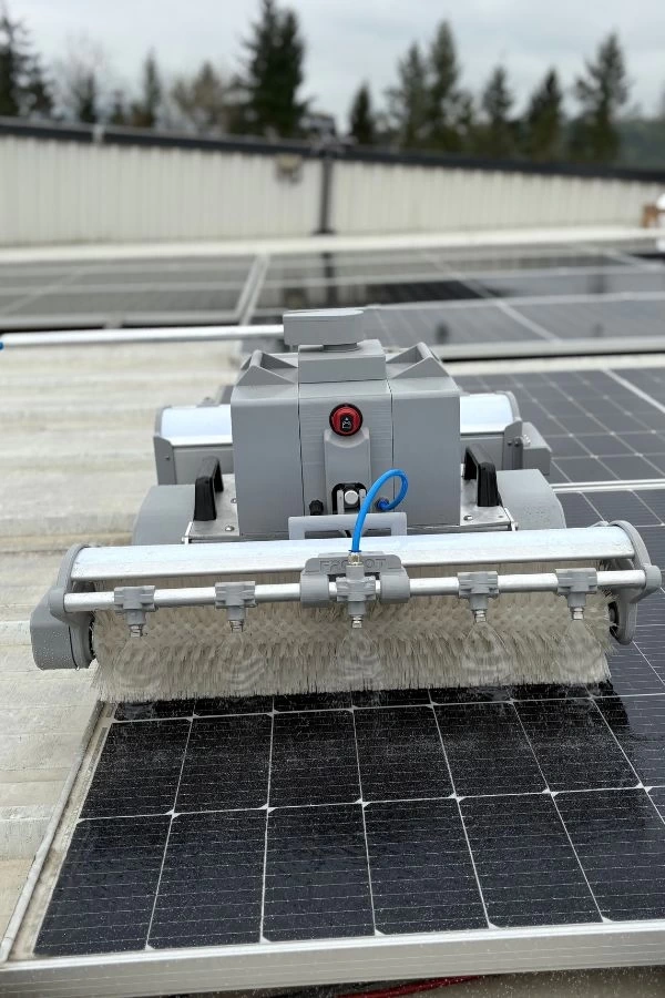 F80 Güneş Paneli Temizleme Robotu