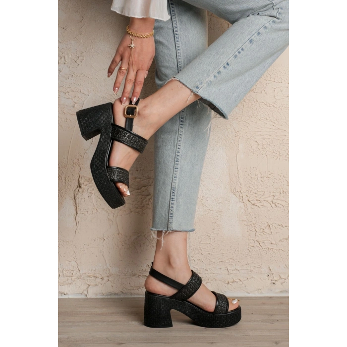 Wowi Siyah Cilt Baskılı Topuklu Sandalet