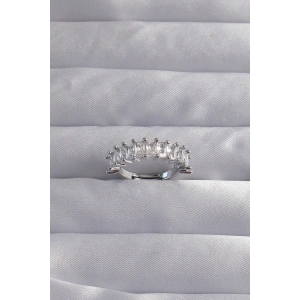 Pirinç Ayarlamalı Gümüş Renk Baget Taşlı Su Yolu Yüzük