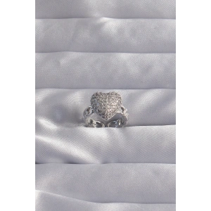 Pirinç Ayarlamalı Gümüş Renk Zirkon Taşlı Bombeli Kalp Yüzük