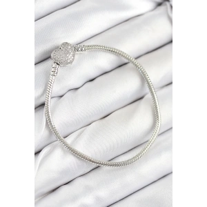 Pirinç Charm Zirkon Taşlı Kalp Model Gümüş Renk Kadın Bileklik