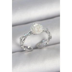 Pirinç Gümüş Renk Beyaz Gül Model Ayarlanabilir Kadın Yüzük