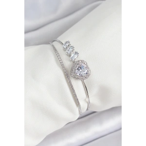 Pirinç Gümüş Renk Kalpli Zirkon Taşlı Kadın Bileklik