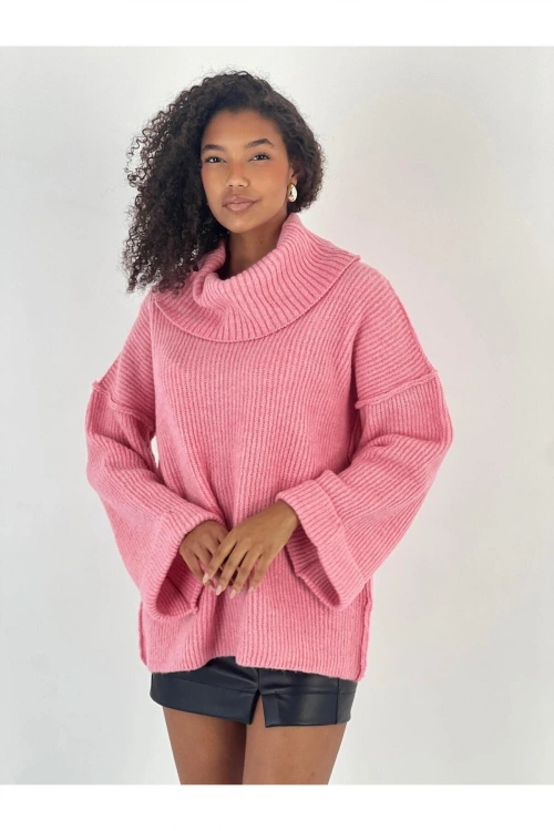 Kadın Oversize Yüksek Yaka Pembe Triko Kazak