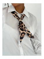 Leopar Fular Detaylı Beyaz Gömlek