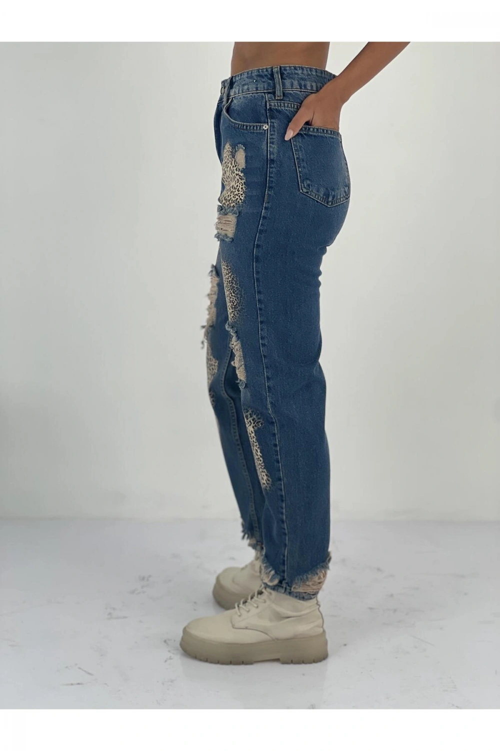 Kadın Aksesuar Detaylı Yüksek Bel Mom Jean Pantolon